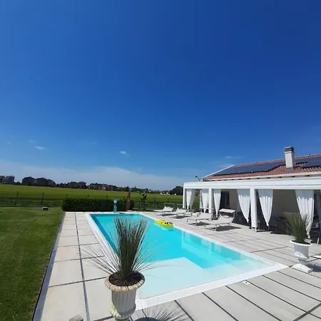 Alojamento de Acomodação e Pequeno-almoço Private Pool Luxury G&p Hot Tub Granarolo dellʼEmilia