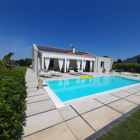 فندق مبيت وإفطار Private Pool Luxury G&p Hot Tub